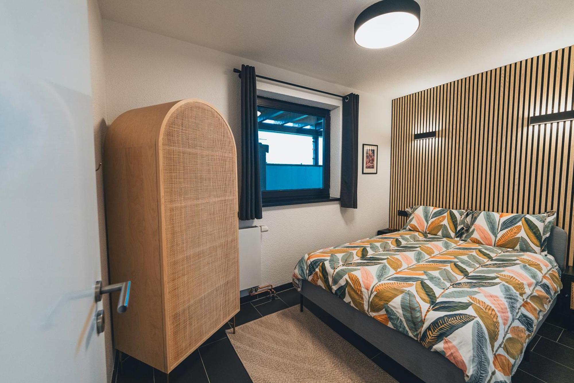 Hunsrueck Valley View Apartment With Cedar Sauna Bruschied Exteriör bild