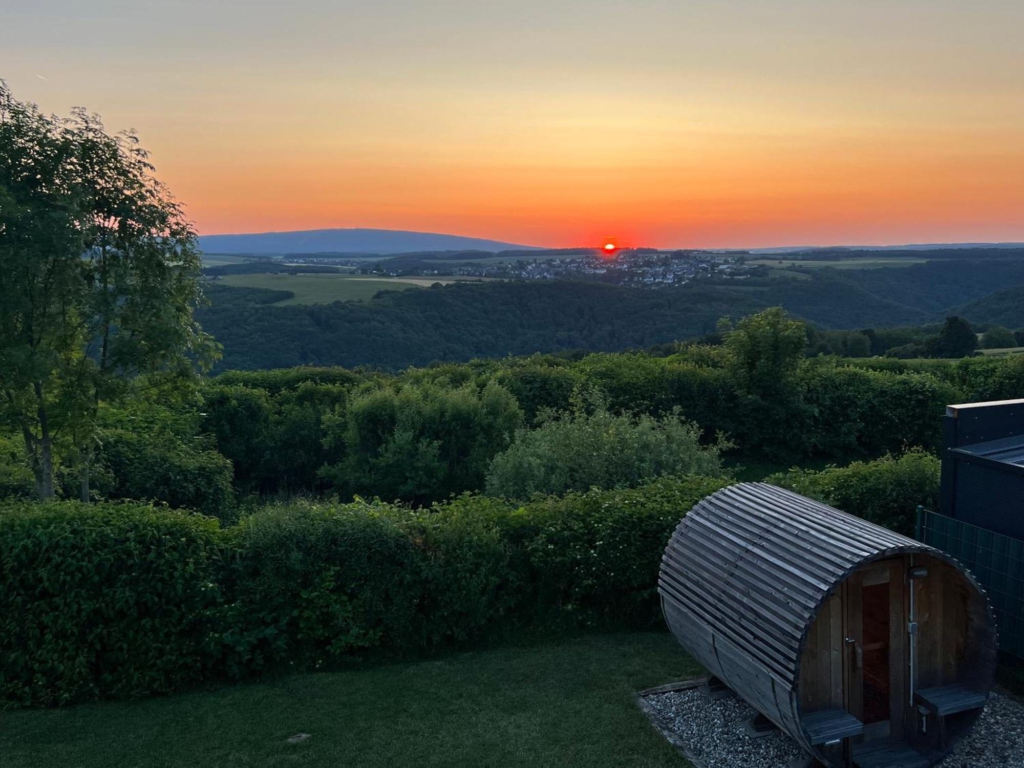 Hunsrueck Valley View Apartment With Cedar Sauna Bruschied Exteriör bild